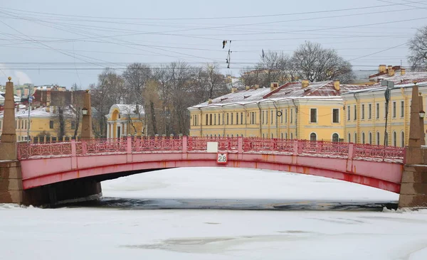 Puente Rojo Sobre Río Congelado Puente Rojo Río Moika San — Foto de Stock