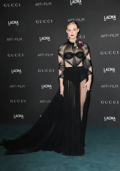 Elle Fanning Den Årliga Lacma Art Film Gala Presenteras Gucci — Stockfoto