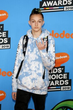 Çocuk, Russell Horning Nickelodeon'ın 2018 Kids'Choice Awards Forum Inglewood, ABD'de 24 Mart 2018 düzenlenen, sırt çantası.