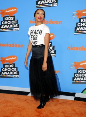Kat Graham Nickelodeon'ın 2018 Kids'Choice Awards Forum Inglewood, ABD'de 24 Mart 2018 düzenlenen.