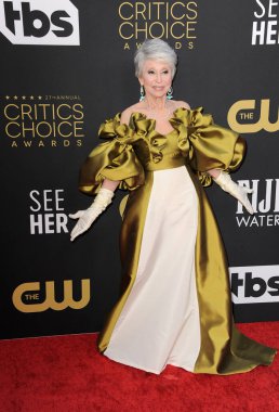 Rita Moreno, 13 Mart 2022 'de ABD' nin Los Angeles kentindeki Fairmont Century Plaza 'da düzenlenen 27..