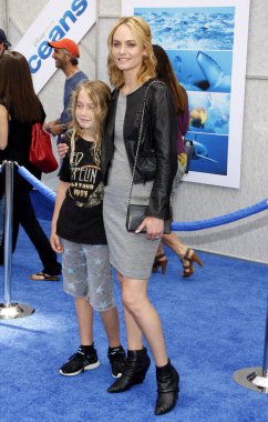 Amber Valletta 'Okyanuslar' ın Los Angeles galasında 17 Nisan 2010 'da Hollywood El Capitan Tiyatrosu' nda düzenlendi..