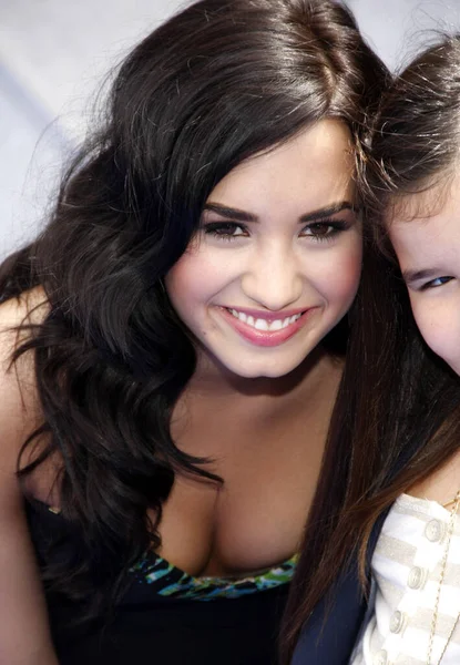 Demi Lovato Premierze Oceanów Capitan Theater Hollywood Usa Kwietnia 2010 — Zdjęcie stockowe