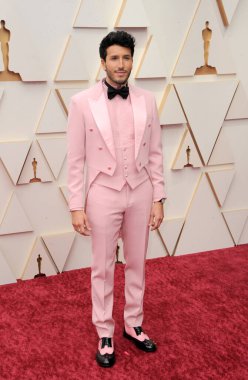 Sebastian Yatra, 27 Mart 2022 'de ABD' nin Los Angeles kentindeki Dolby Tiyatrosu 'nda düzenlenen 94..