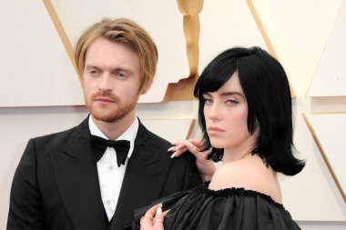 FINNEAS ve Billie Eilish, 27 Mart 2022 'de ABD' nin Los Angeles kentindeki Dolby Tiyatrosu 'nda düzenlenen 94..