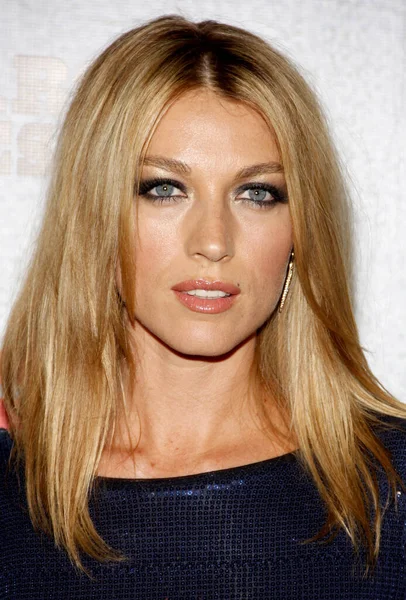 Hollywood Marzo 2010 Natalie Zea Estreno Justificado Celebrado Dga Theater — Foto de Stock