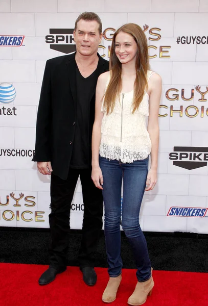 2012年6月2日 ソニー スタジオ カルバーで開催された2012 Spike Guys Choice Awardsにおいて リオッタとカーセン ロッタが受賞した — ストック写真