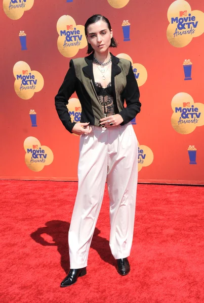 Quinn Shephard Bei Den Mtv Movie Awards 2022 Barker Hangar — Stockfoto