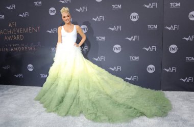 Gwen Stefani, 9 Haziran 2022 'de ABD' nin Hollywood kentindeki Dolby Tiyatrosu 'nda düzenlenen 48. AFI Yaşam Boyu Başarı Ödülü' nde Julie Andrews onurlandırıldı..