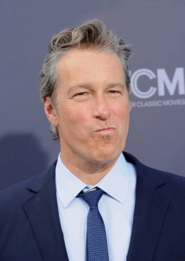 John Corbett, 9 Haziran 2022 'de ABD' nin Hollywood kentindeki Dolby Tiyatrosu 'nda düzenlenen 48. AFI Yaşam Boyu Başarı Ödülü' nde Julie Andrews 'u onurlandırdı..