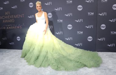 Gwen Stefani, 9 Haziran 2022 'de ABD' nin Hollywood kentindeki Dolby Tiyatrosu 'nda düzenlenen 48. AFI Yaşam Boyu Başarı Ödülü' nde Julie Andrews onurlandırıldı..