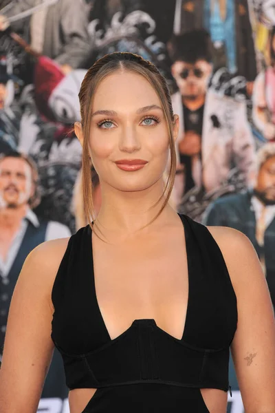 Maddie Ziegler Los Angeles Premiere Bullet Train Held Regency Village — ストック写真