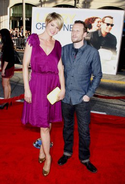 Bodhi Elfman ve Jenna Elfman, 27 Haziran 2011 'de Los Angeles' taki Grauman 'ın Çin Tiyatrosu' nda düzenlenen 