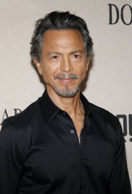 Benjamin Bratt, 28 Eylül 2022 'de Hollywood' daki DGA Tiyatrosu 'nda düzenlenen' Dead For A Dollar 'ın Los Angeles galasında.