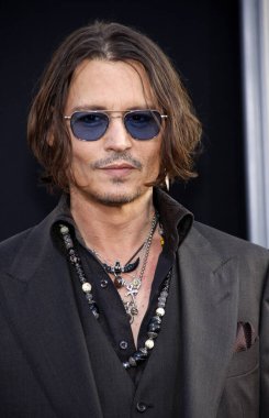Aktör Johnny Depp, 7 Mayıs 2012 'de Hollywood' daki Grauman 'ın Çin Tiyatrosu' nda düzenlenen Dark Shadows 'un Los Angeles galasında.