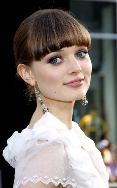 Atriz Bella Heathcote Estréia Los Angeles Dark Shadows Realizada Grauman — Fotografia de Stock