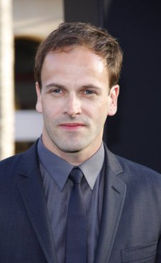 Aktör Jonny Lee Miller, 'Dark Shadows' un Los Angeles galasında 7 Mayıs 2012 'de Hollywood' daki Grauman 'ın Çin Tiyatrosu' nda gerçekleştirildi..