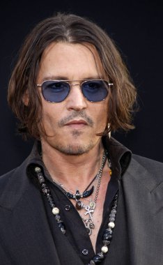 Aktör Johnny Depp, 7 Mayıs 2012 'de Hollywood' daki Grauman 'ın Çin Tiyatrosu' nda düzenlenen Dark Shadows 'un Los Angeles galasında.