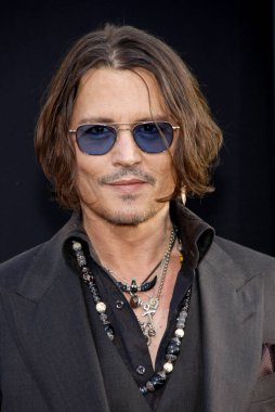 Aktör Johnny Depp, 7 Mayıs 2012 'de Hollywood' daki Grauman 'ın Çin Tiyatrosu' nda düzenlenen Dark Shadows 'un Los Angeles galasında.