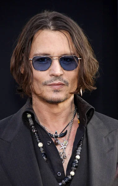 Ηθοποιός Johnny Depp Στην Πρεμιέρα Του Dark Shadows Στο Λος — Φωτογραφία Αρχείου