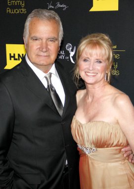 John McCook ve Laurette Spang, 23 Haziran 2012 'de Beverly Hills, ABD' deki Beverly Hilton Oteli 'nde düzenlenen 39..