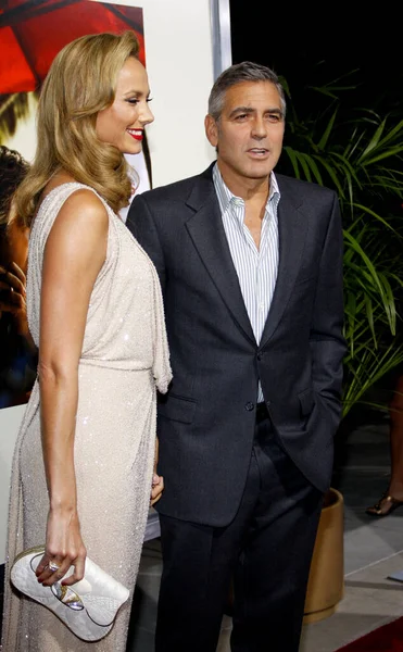 George Clooney Och Stacy Keibler Los Angeles Premiär Descendants Som — Stockfoto