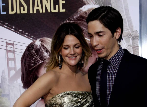 Drew Barrymore Justin Long Premierze Going Distance Chińskim Teatrze Graumana — Zdjęcie stockowe