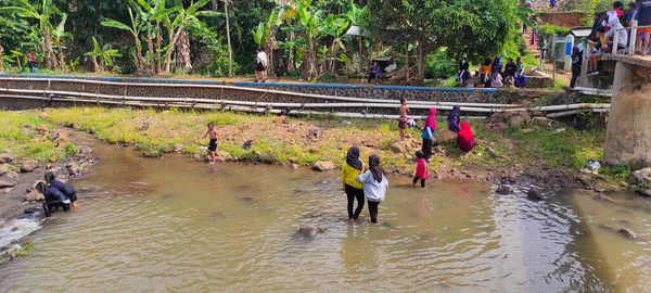 Cicalengka Batı Java Endonezya Kasım 2021 Nehirde Oynayan Cicalengka Turizm — Stok fotoğraf