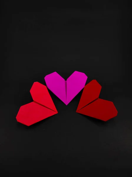 Foto Origami Forma Corazón Tres Colores Para Día San Valentín — Foto de Stock