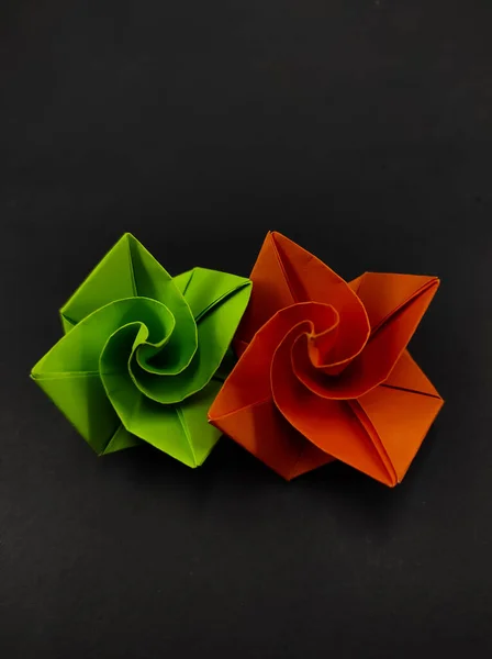 Two Colored Origami Rose Petals Isolated Black Background Focus — Stock Photo, Image