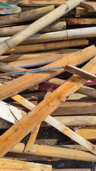 Pieux Débris Poutres Bois Bambou Résultant Démolition Commerçants Sauvages Dans — Photo