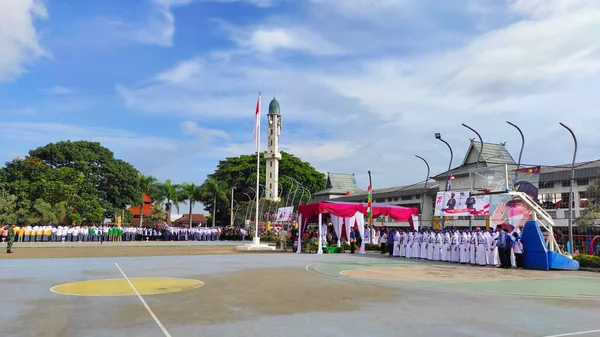 Defocused Blur Photo Field Middle Cicalengka City Square Vacated Flag — Foto de Stock