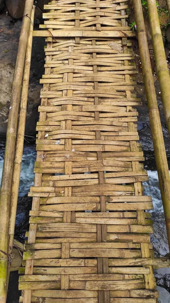 Аннотация Defocused Blurred Photo Woven Bamboo Bridge River Cicalengka Tourism — стоковое фото