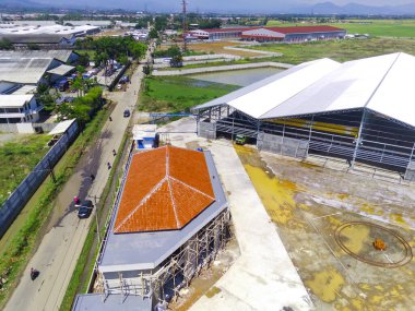 Endonezya 'nın doğusundaki Bandung bölgesi için özel olarak inşa edilen tekstil fabrikalarının bulanık arka plan koleksiyonu. Odaklanma