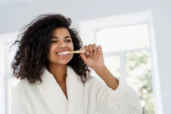 Personal Oral Hygiene Dental Care Concept Portrait Happy Young African — Stock Photo, Image