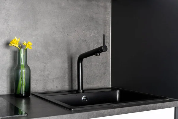 Closeup Black Sink Flowers Nordic Kitchen Interior Design Dark Tones — Foto de Stock