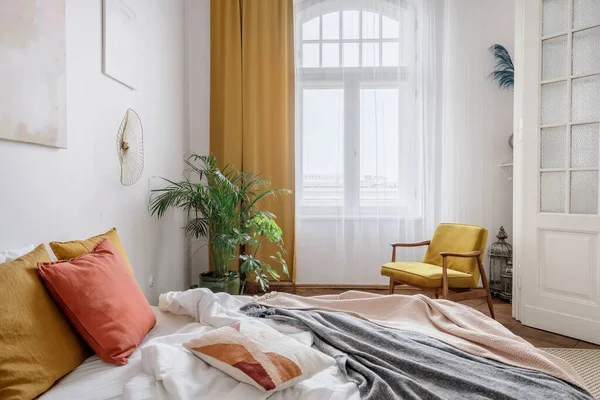 Chambre Confortable Dans Appartement Lumineux Avec Design Intérieur Dans Style — Photo