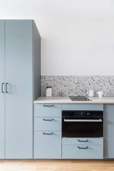 Contemporary Interior Design Kitchen Grey Wooden Cupboard White Countertop Modern — Stockfoto