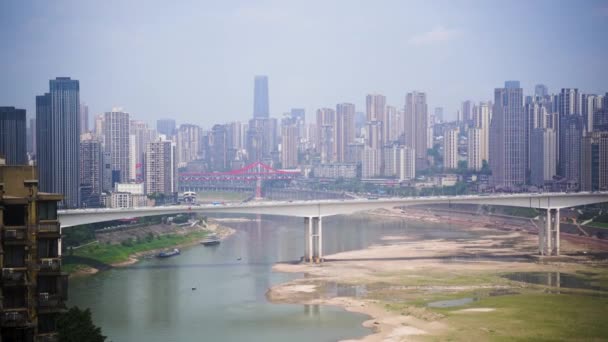 Chongqing Híd Száraz Folyómeder Felett Vízválság Nagy Kínai Városban Aszály — Stock videók