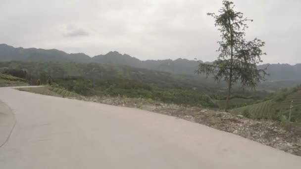 Conducir Por Una Peligrosa Carretera Rural Montaña Sin Barandilla Las — Vídeos de Stock
