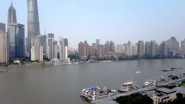 Moving Time Lapse Shipping Lane Huangpu River Downtown Shanghai Daytime — ストック動画