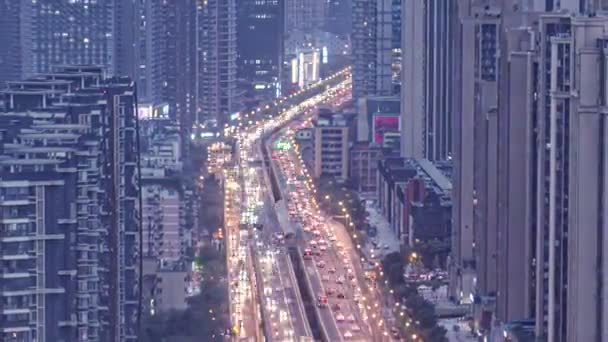 Konut Binaları Arasındaki Otobandan Uzaklaşın Çağdaş Çin Şehri Chengdu Günbegün — Stok video
