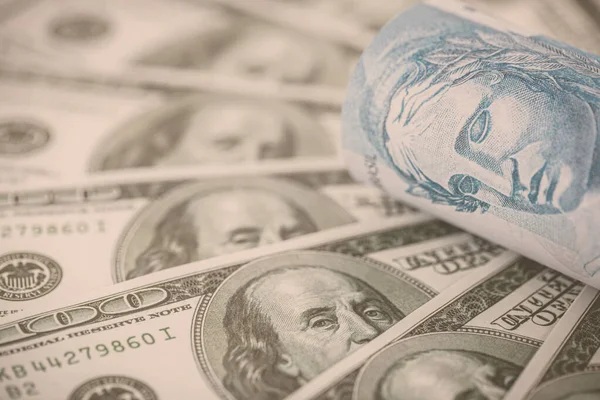 Amerikaans Geld Rond Honderd Reais Bankbiljet Uit Brazilië Concept Van — Stockfoto