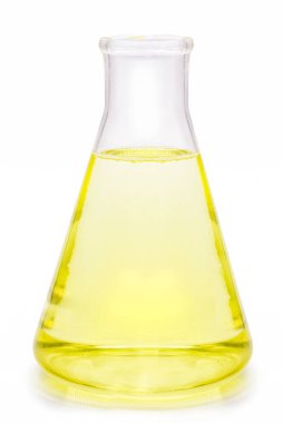 Sodyum klorit şişesi, kimyasal formülün kimyasal bileşimi NaClO. Şeker ve alkol segmentlerinde, su tedavisinde ve dezenfeksiyonda kullanılır..