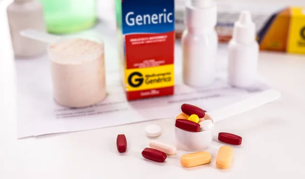 Generic Medicine Pills Capsules Has Same Active Ingredient Reference Medicines — Foto de Stock
