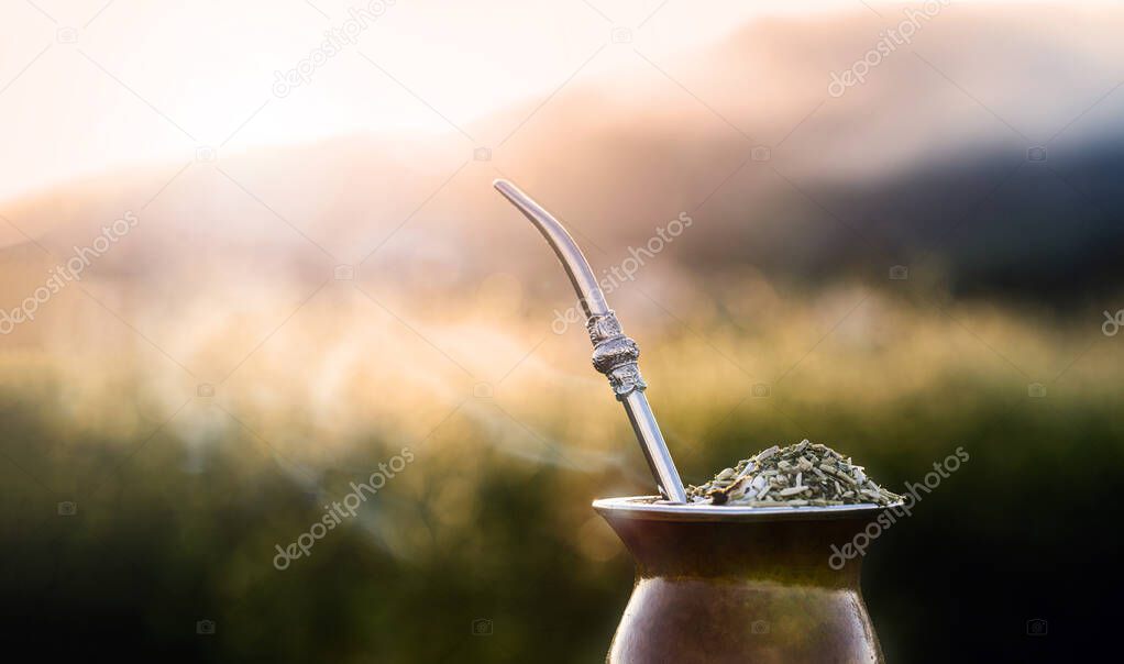 Chimarrao, or mate, is a characteristic drink of the culture of southern South America. It consists of a gourd, a pump, ground yerba mate and warm water.