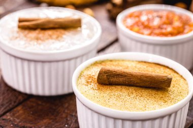 Haziran festivalleri, curau, Mugunza veya hominy, tatlı pirinç veya Canjica, balkabağı tatlıları