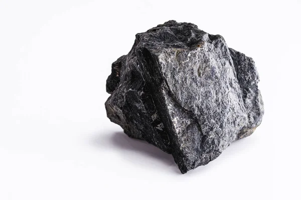 Kaldırımda, inşaat alanında, sütunlarda, kirişlerde ve levhalarda kullanılan taşlar. Şu anda betonda en çok kullanılan taş bu..