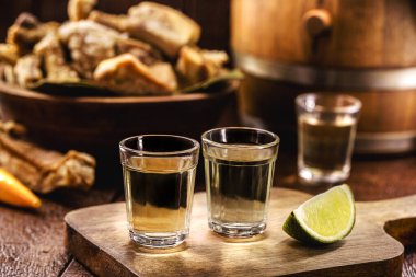 Cachaca, pinga, cana ya da caninha Brezilya 'dan tipik bir içecek olan şeker kamışı brendisidir.
