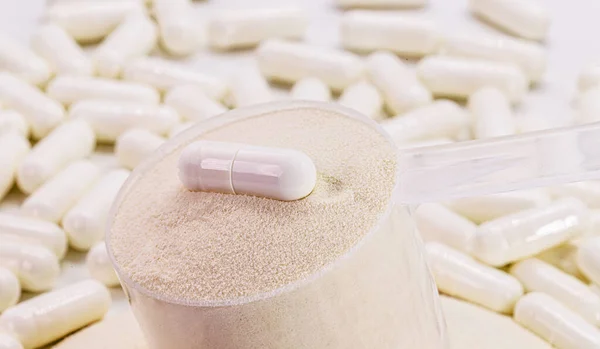Creatine Capsule Sports Supplement Creatine Hmb Bcaa Amino Acid Vitamin —  Fotos de Stock